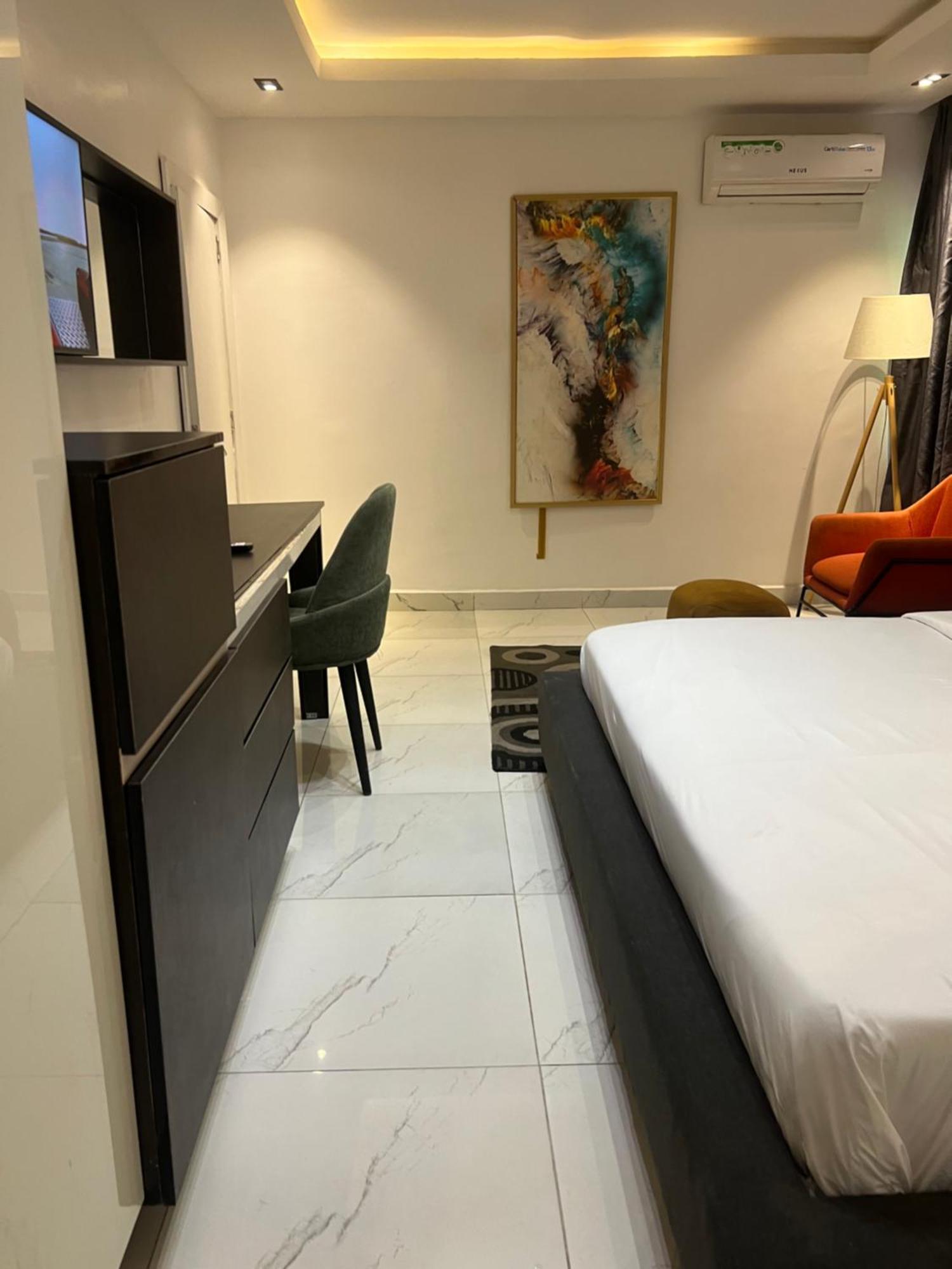 Austra Hotels And Apartments Maitama Abuja Luaran gambar