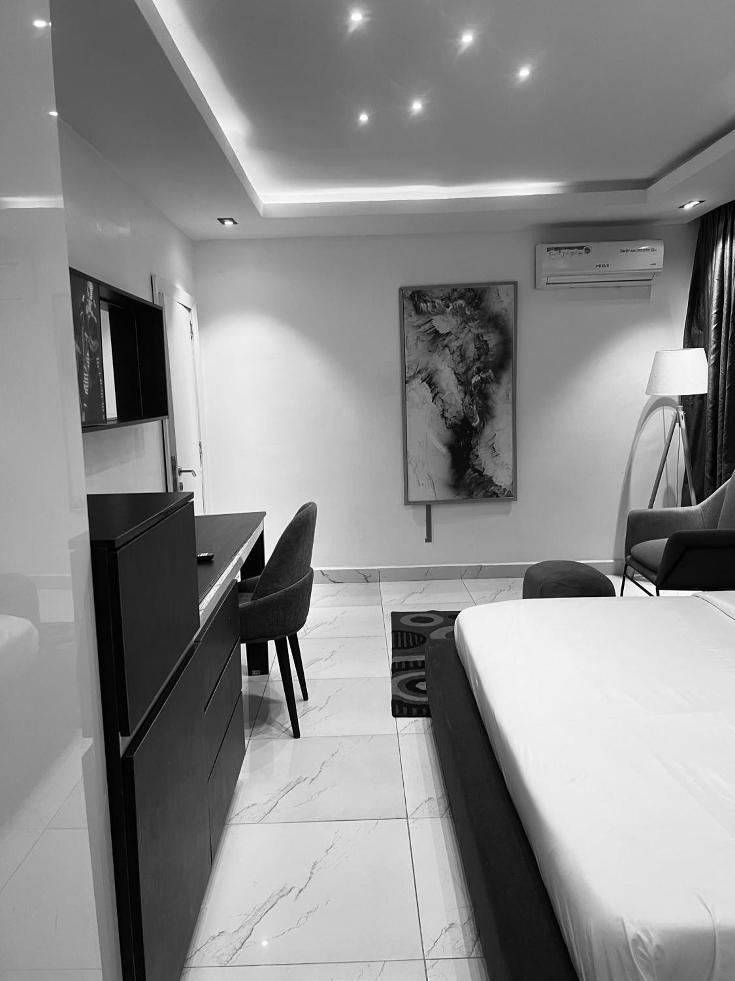 Austra Hotels And Apartments Maitama Abuja Luaran gambar
